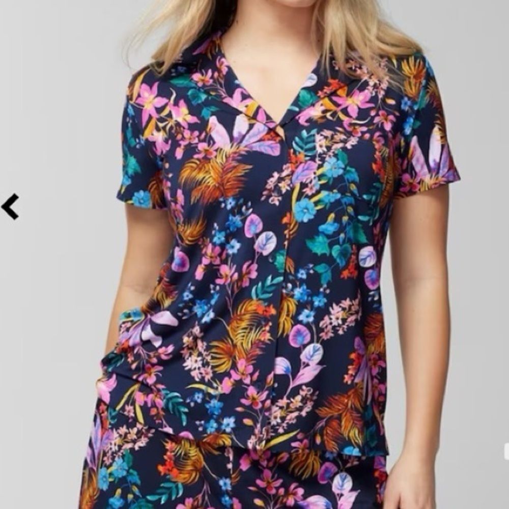 Soma Women's Cool Nights Pajama Top in Blooming Tropical Navy - Size Small